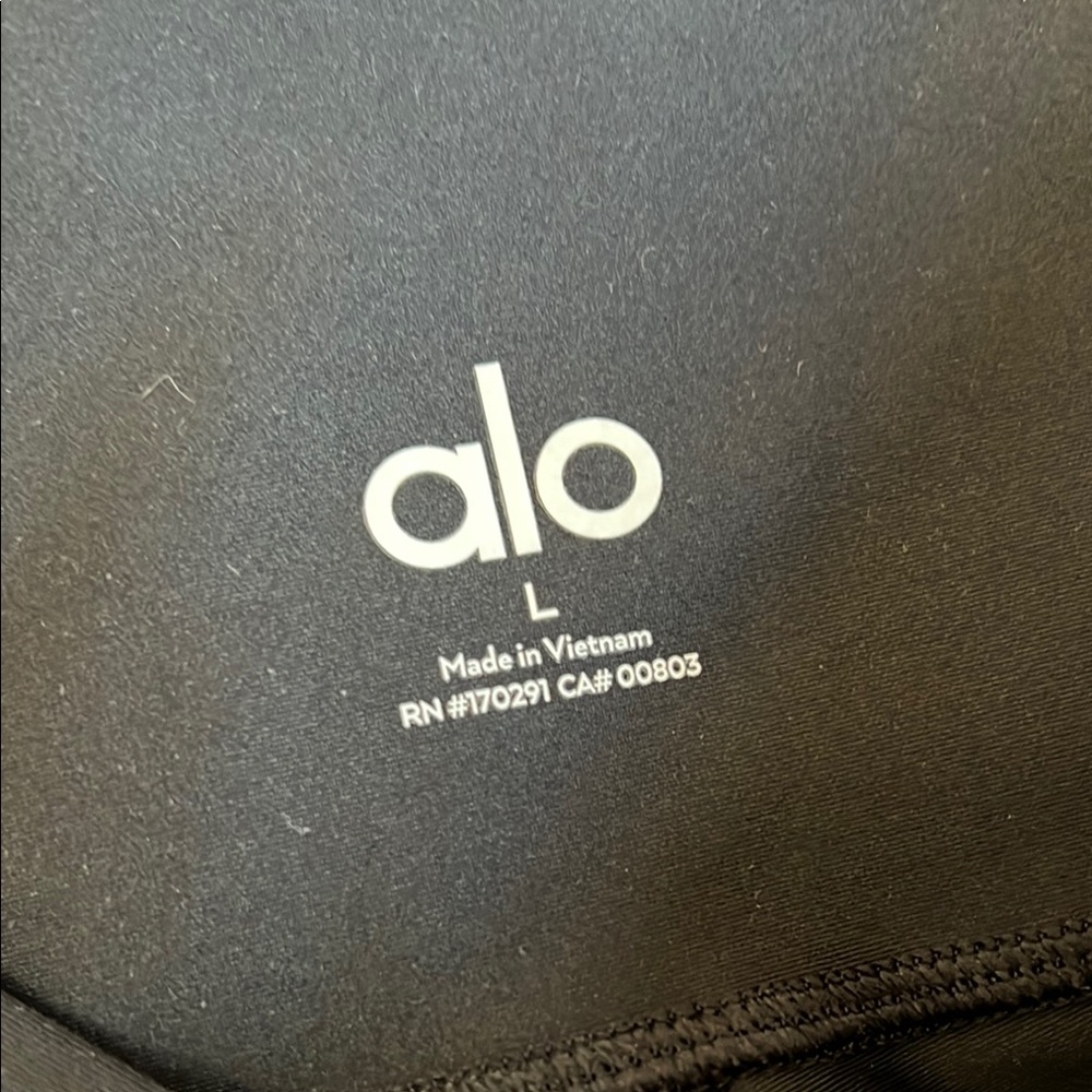 Alo Black Leggings 7/8 AirLift